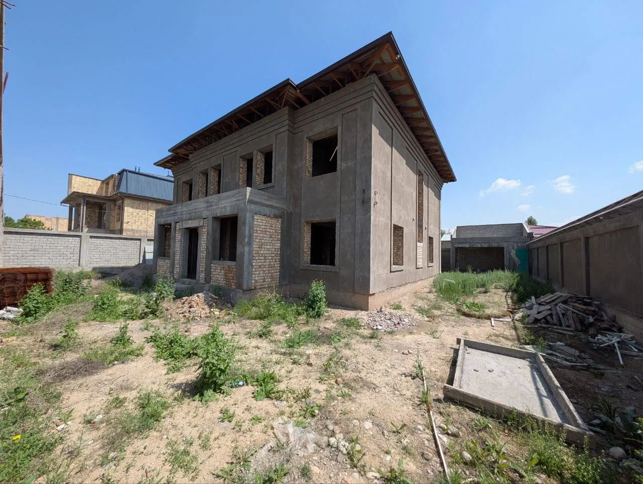 Sotiladi hovli uy, 8 sotix — Yashnobod tumani