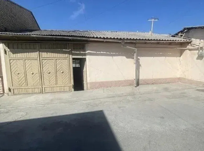Сотилади 9 хонали ҳовли уй, 4.5 сотих, 220 м² — Тошкент шаҳри