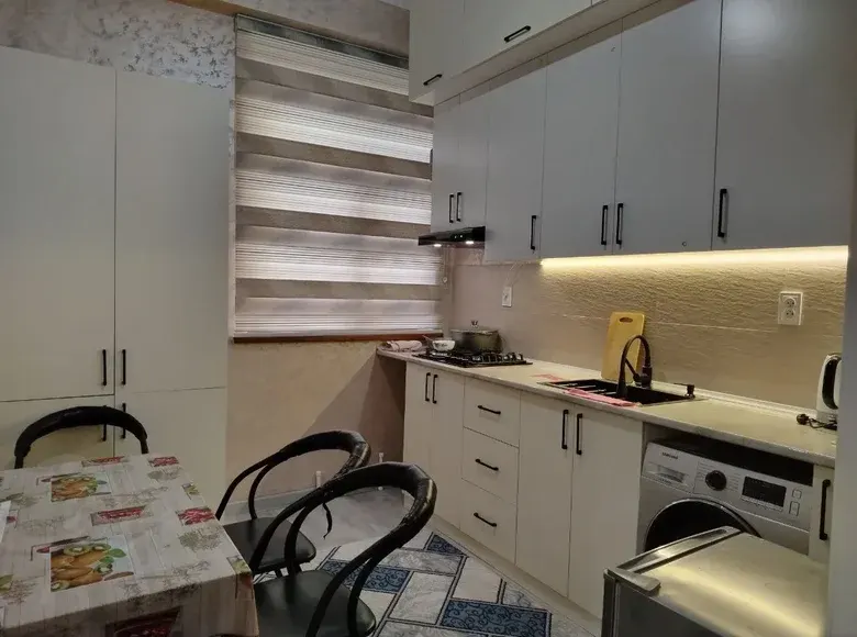 Сдаётся 3-комнатная квартира, 70 м², 1/10 этаж — Алмазарский район