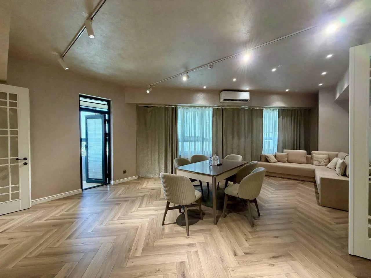 Продаётся 6-комнатная квартира, 320 м², 25/26 этаж — Мирзо-Улугбекский район