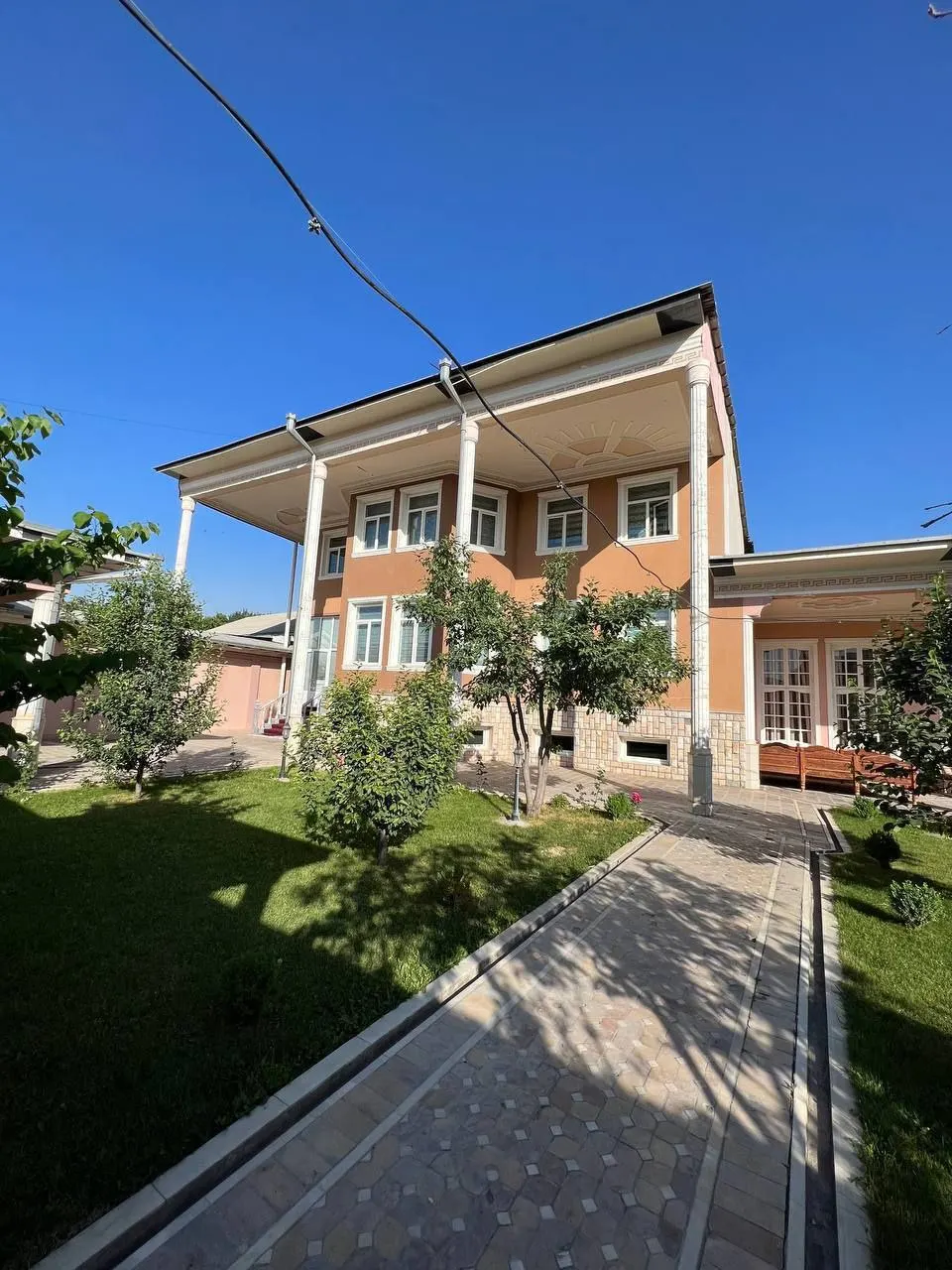 Sotiladi 6 xonali hovli uy, 3.7 sotix, 2/2 qavat — Yakkasaroy tumani