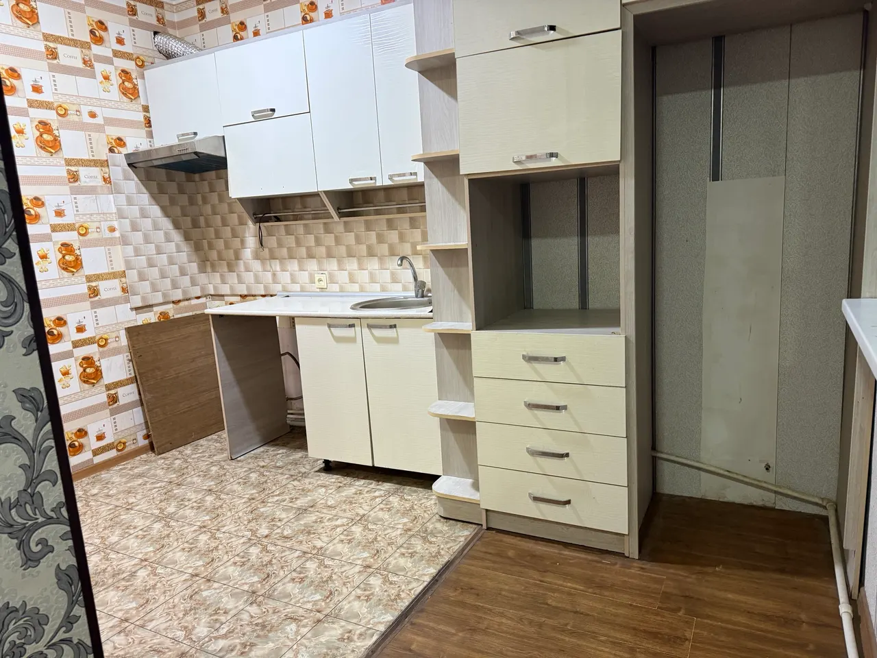 Продаётся 4-комнатная квартира, 80 м², 4/4 этаж — Чиланзарский район