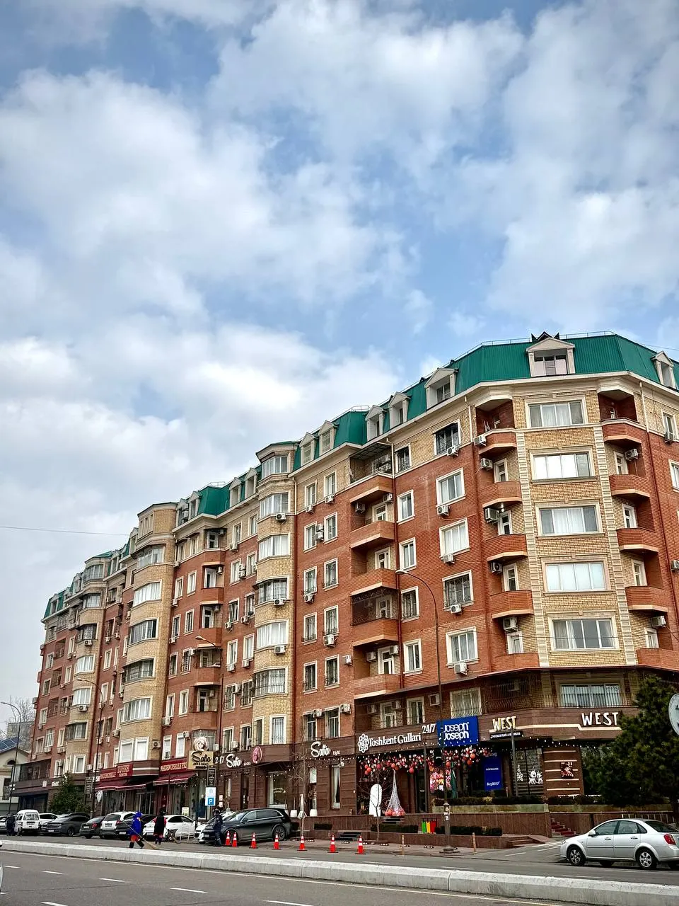 Сдаётся 3-комнатная квартира, 150 м², 4/8 этаж — Яккасарайский район