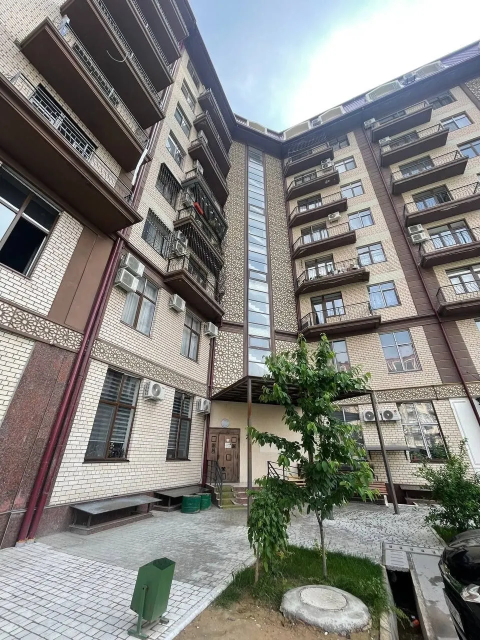 Сотилади 3 хонали квартира, 76 м², 8/9 қават — Мирзо Улуғбек тумани