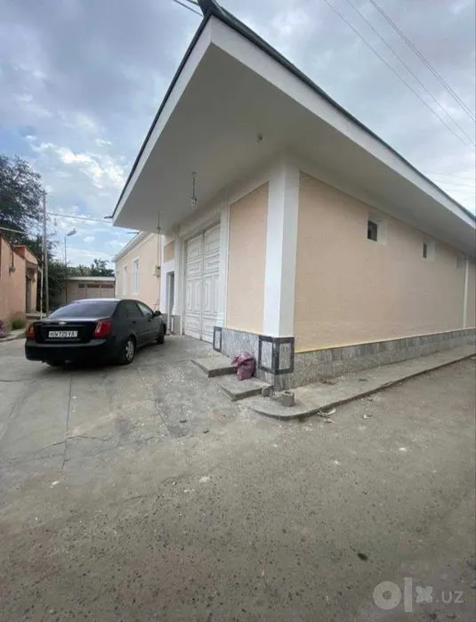Sotiladi 6 xonali hovli uy, 6 sotix, 1 qavatli — Samarqand shahri