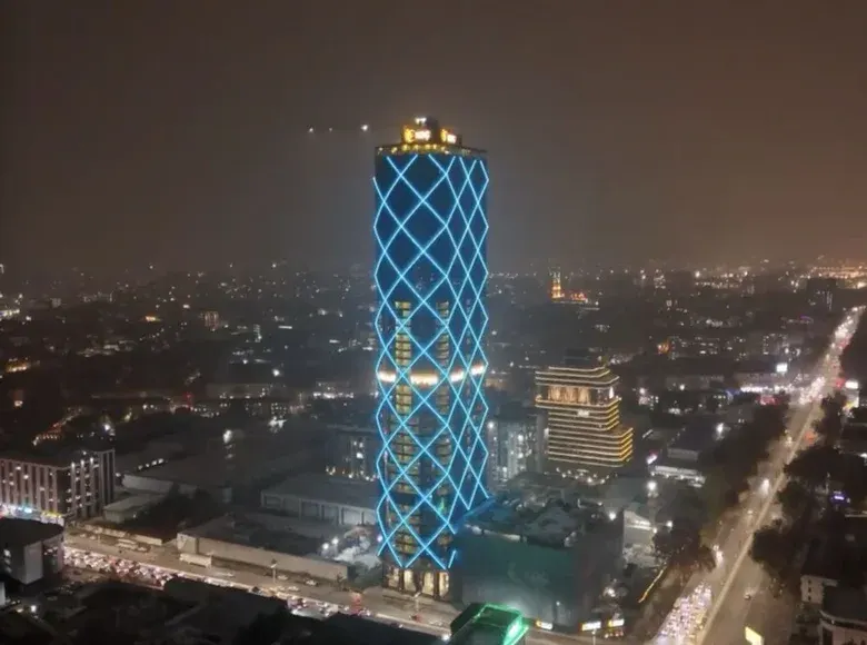 Продаётся 2-комнатная квартира, 63 м², 42/47 этаж — Яккасарайский район