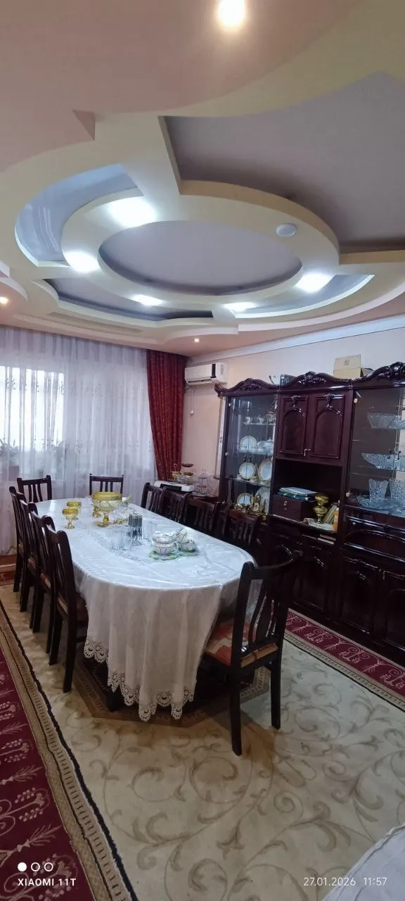 Сотилади 5 хонали квартира, 90 м², 1/4 қават — Юнусобод тумани