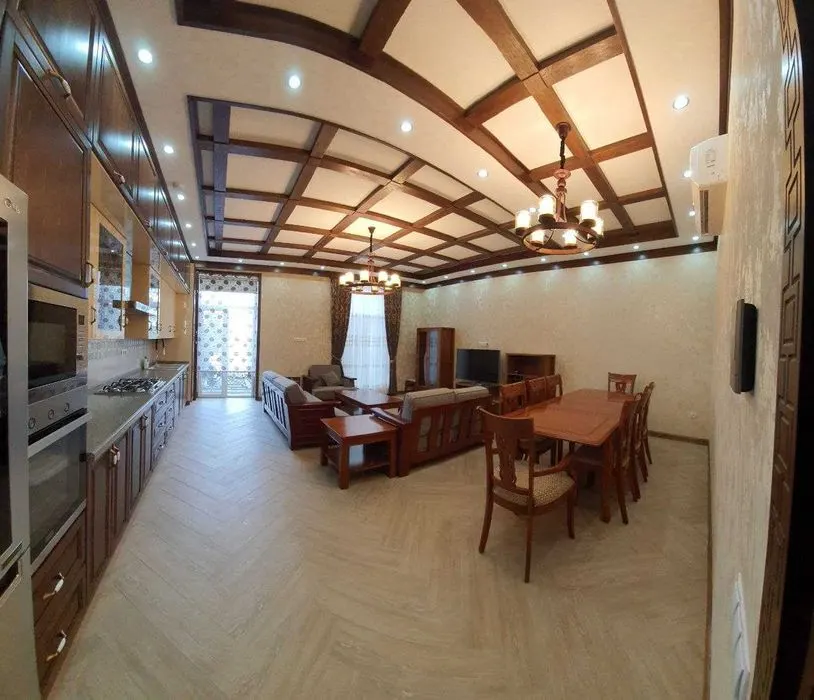 Ijaraga beriladi 4 xonali kvartira, 180 m², 2/6 qavat — Yakkasaroy tumani