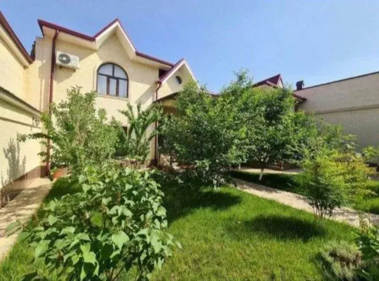 Сотилади 6 хонали ҳовли уй, 300 м² — Шайхонтоҳур тумани