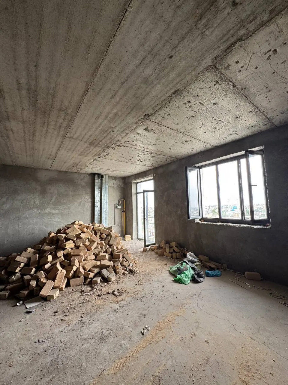 Sotiladi 3 xonali kvartira, 80 m², 8/10 qavat — Shayxontohur tumani