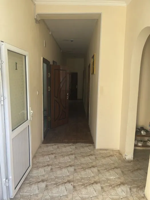 Ijaraga beriladi 8 xonali hovli uy, 5 sotix, 1 qavatli — Mirobod tumani