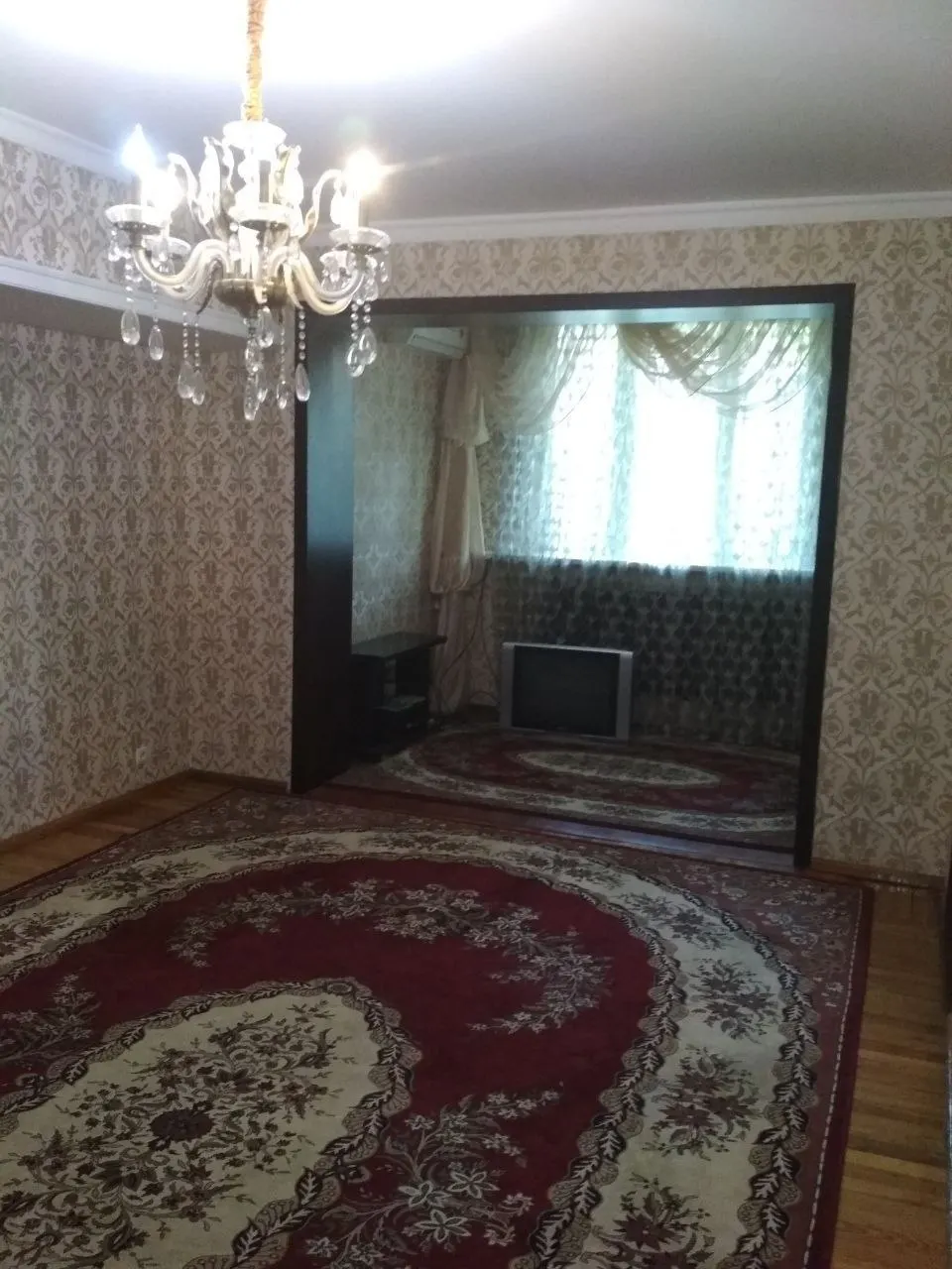 Сотилади 4 хонали квартира, 90 м², 2/4 қават — Юнусобод тумани