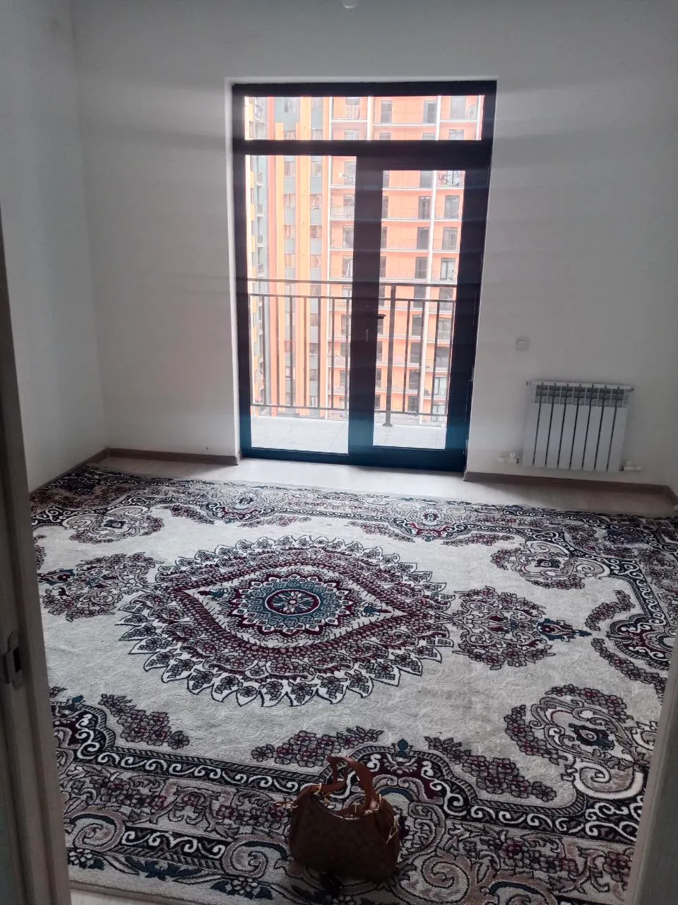Продаётся 2-комнатная квартира, 56 м², 8/16 этаж — Янгихаётский район