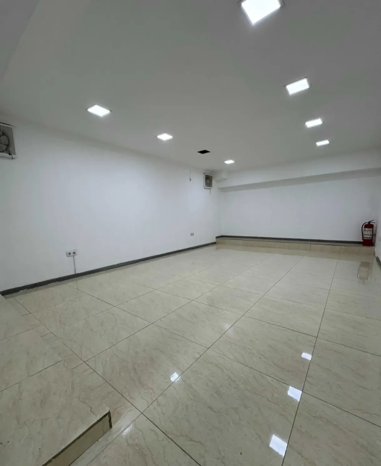Ijaraga beriladi tijorat binosi, 130 m² — Yakkasaroy tumani
