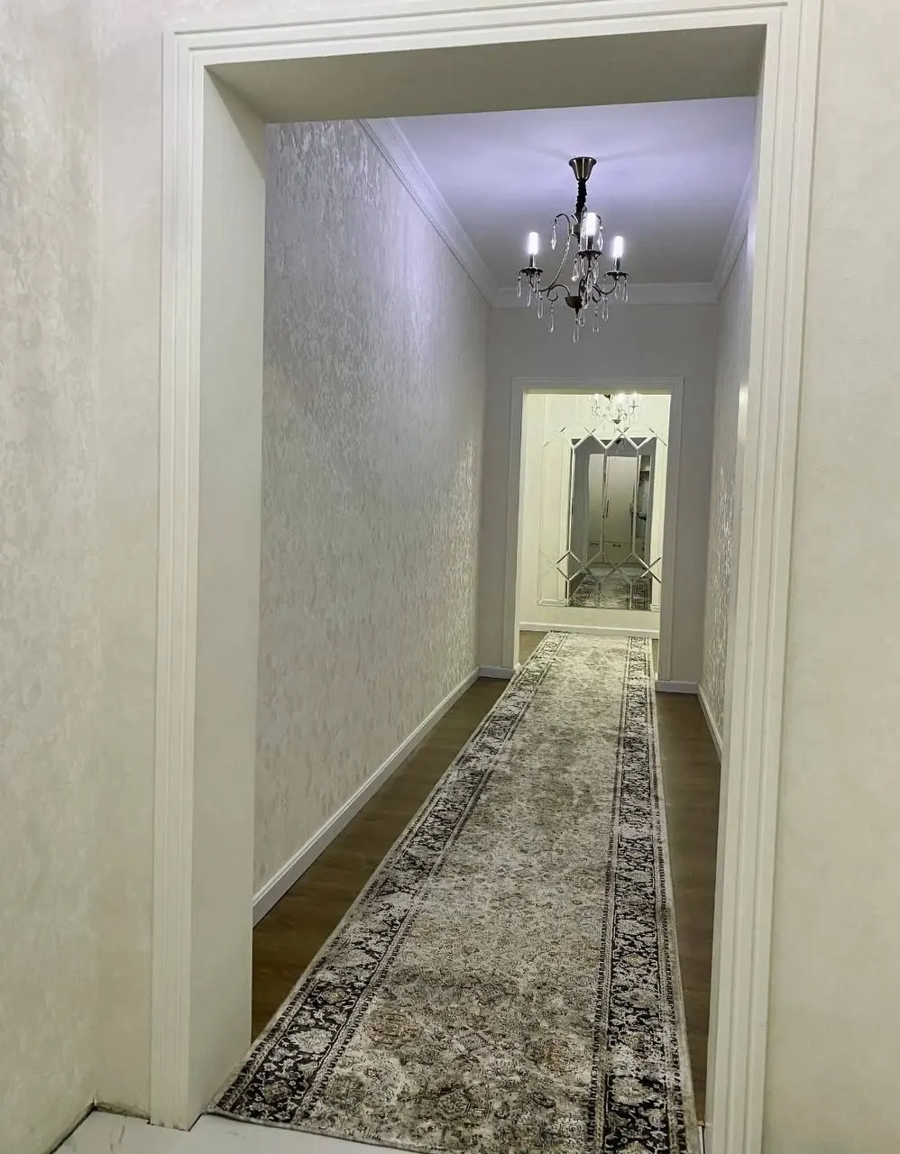 Продаётся 4-комнатная квартира, 130.2 м², 2/9 этаж — Шайхантахурский район