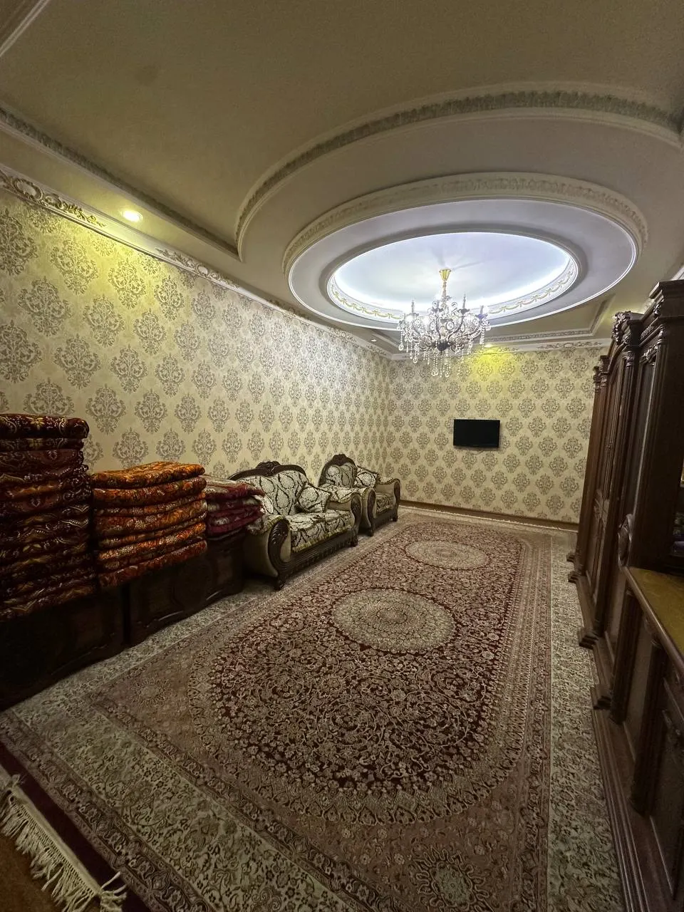 Sotiladi 3 xonali kvartira, 106 m², 3/4 qavat — Zangiota tumani