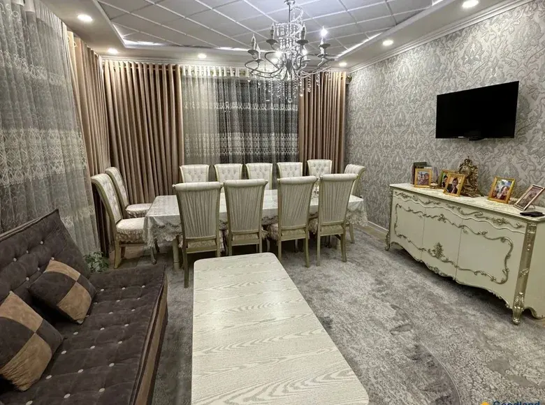 Sotiladi 3 xonali kvartira, 135 m², 8/9 qavat — Yakkasaroy tumani