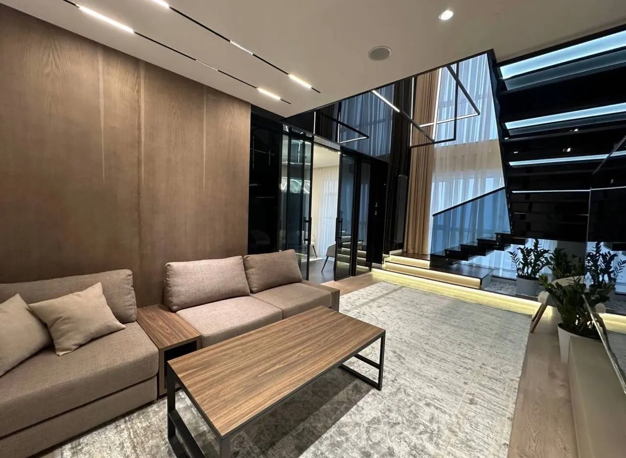 Ijaraga beriladi 4 xonali kvartira, 150 m², 9/10 qavat — Mirobod tumani