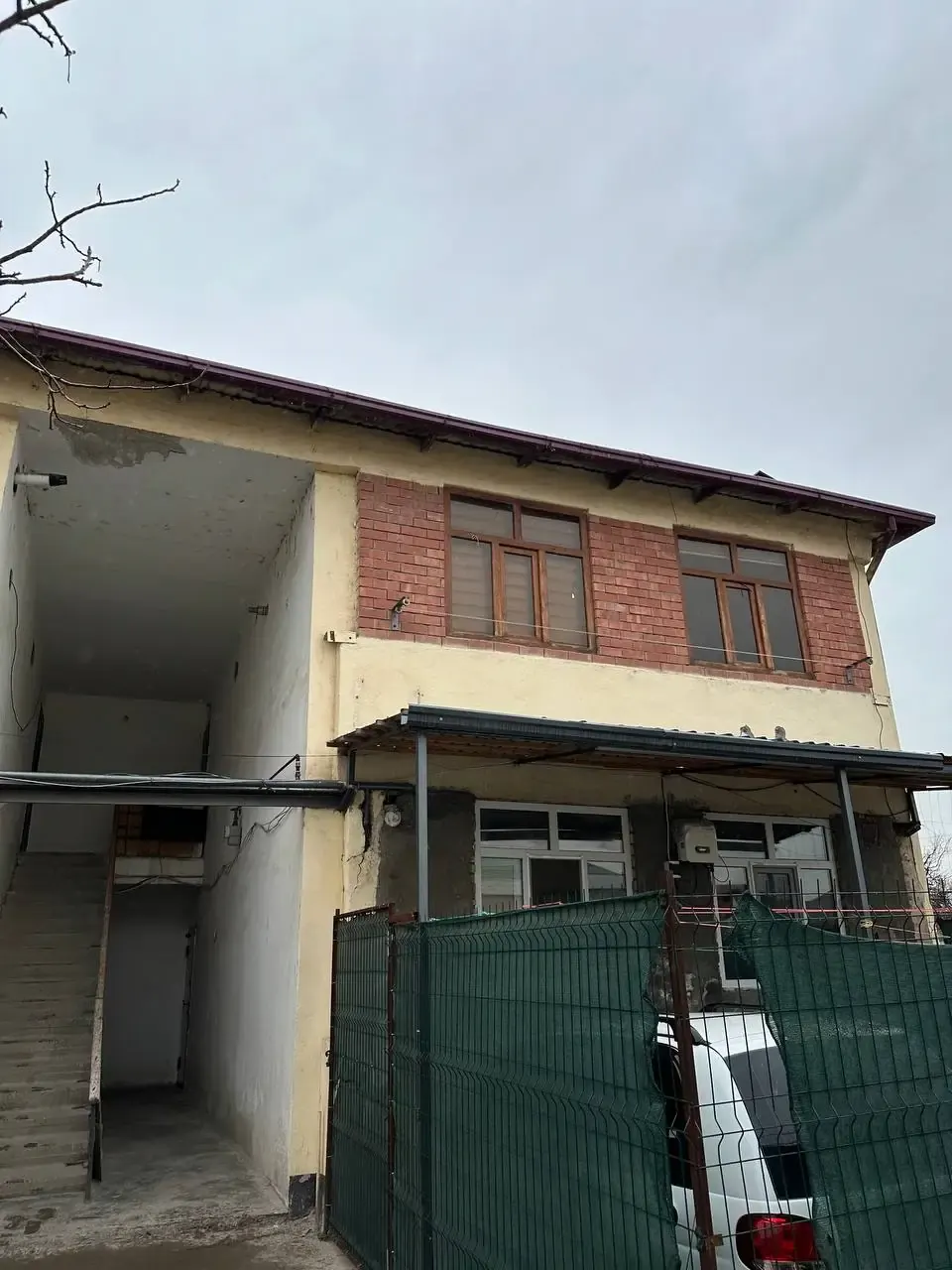 Sotiladi 3 xonali kvartira, 60 m², 2/2 qavat — Oʻrtachirchiq tumani