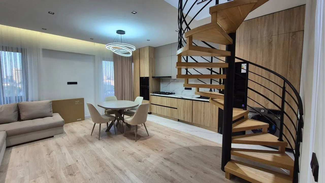 Сдаётся 4-комнатная квартира, 100 м², 10/11 этаж — Мирабадский район