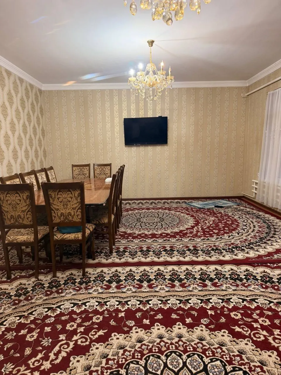 Сотилади 6 хонали ҳовли уй, 5.5 сотих — Қибрай тумани