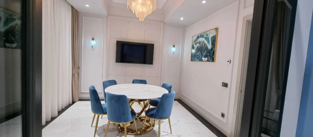 Сдаётся 6-комнатная квартира, 230 м², 7/8 этаж — Чиланзарский район