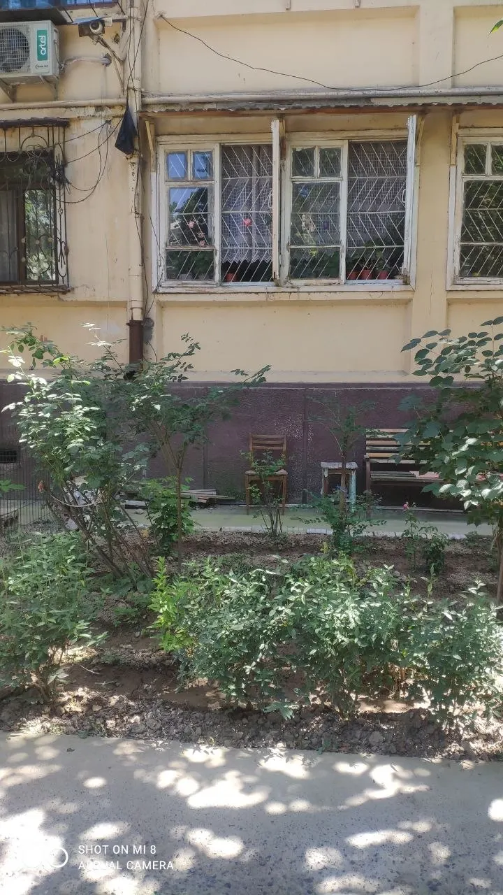 Сотилади 4 хонали квартира, 80 м², 1/4 қават — Олмазор тумани