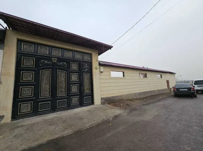 Sotiladi 5 xonali hovli uy, 7 sotix, 150 m² — Yashnobod tumani