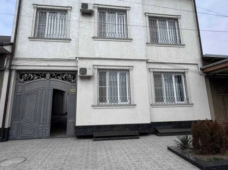 Sotiladi 7 xonali hovli uy, 4.5 sotix — Chilonzor tumani