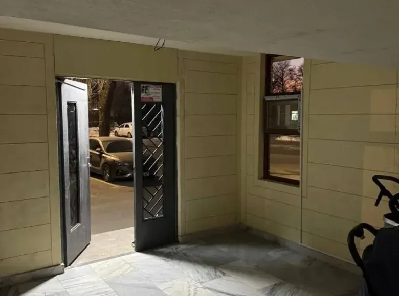 Сотилади 1 хонали квартира, 42 м², 2/5 қават — Мирзо Улуғбек тумани