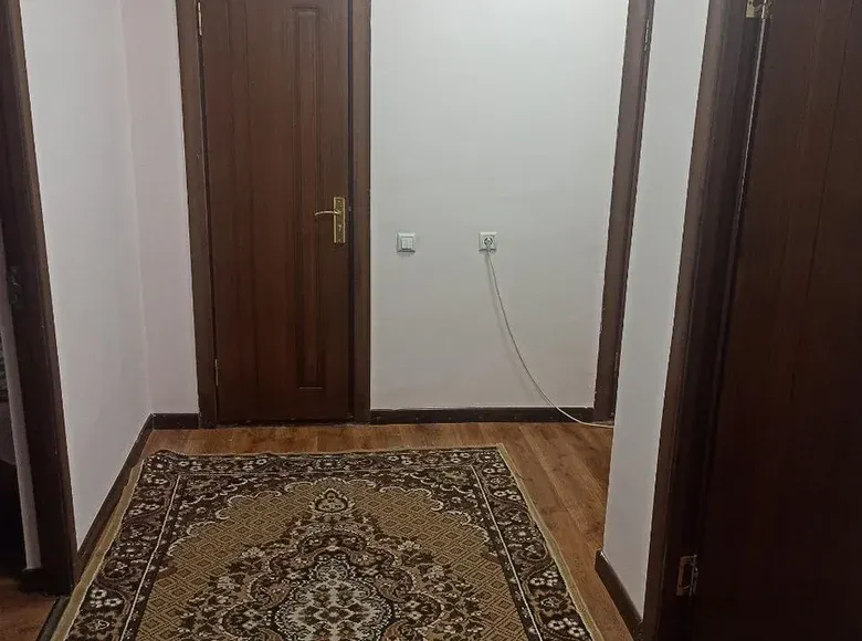 Sotiladi 2 xonali kvartira, 71 m², 1/7 qavat — Konimex tumani