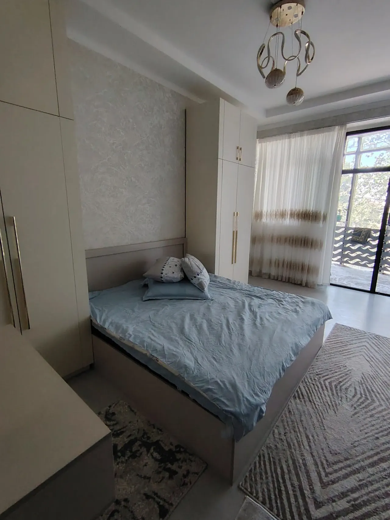 Сдаётся 2-комнатная квартира, 54 м², 3/10 этаж — Чиланзарский район