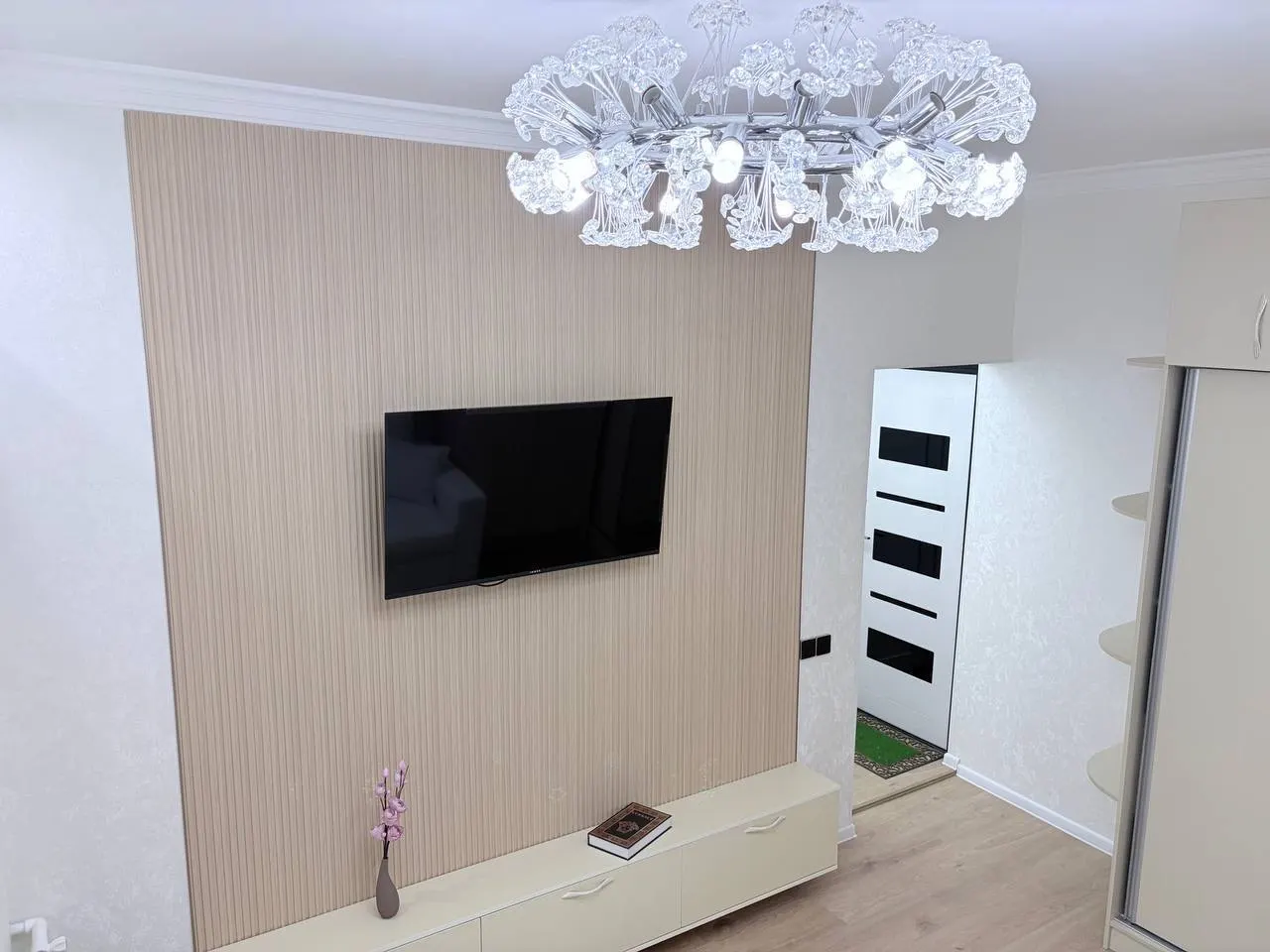 Продаётся 1-комнатная квартира, 30 м², 1/4 этаж — Чиланзарский район
