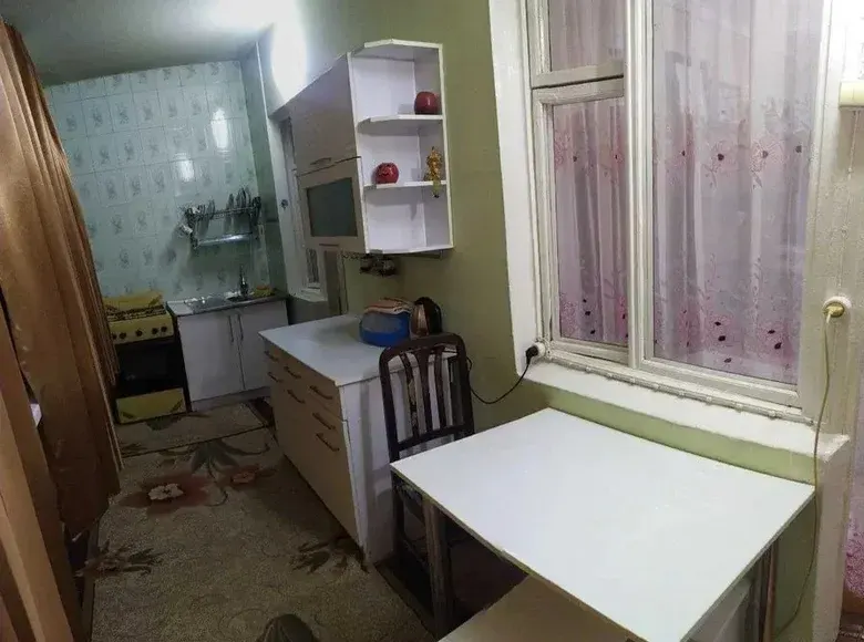 Sotiladi 3 xonali kvartira, 70 m², 2/9 qavat — Fargʻona shahri