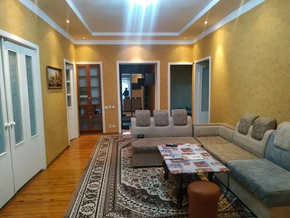 Ijaraga beriladi 4 xonali kvartira, 112 m², 5/5 qavat — Yakkasaroy tumani