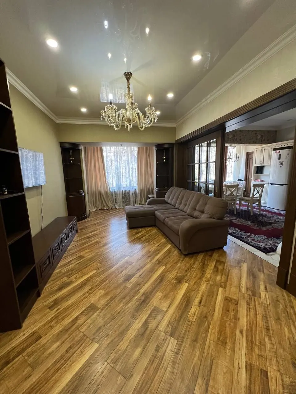Сдаётся 3-комнатная квартира, 125 м², 3/9 этаж — Яккасарайский район