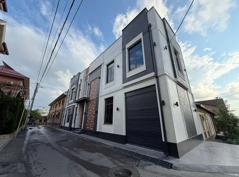 Продаётся коммерческое помещение, 551 м², 2 сот. — Яккасарайский район