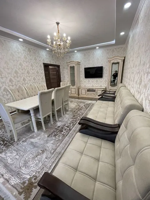 Сдаётся 4-комнатная квартира, 125 м², 8/9 этаж — Яшнабадский район