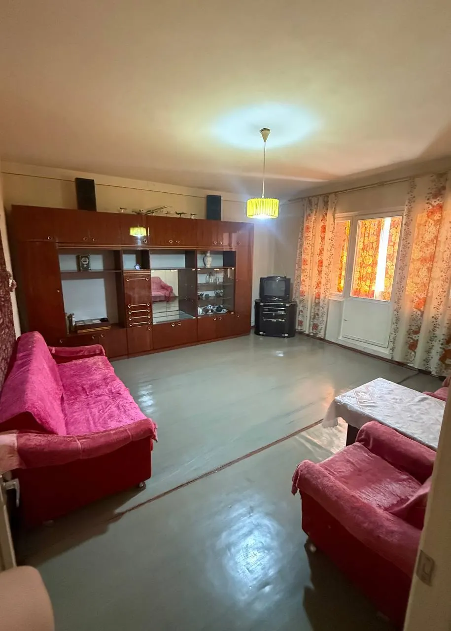 Продаётся 2-комнатная квартира, 61 м², 3/9 этаж — Бектемирский район