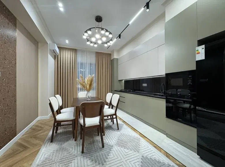 Сотилади 4 хонали квартира, 140 м², 9/10 қават — Мирзо Улуғбек тумани