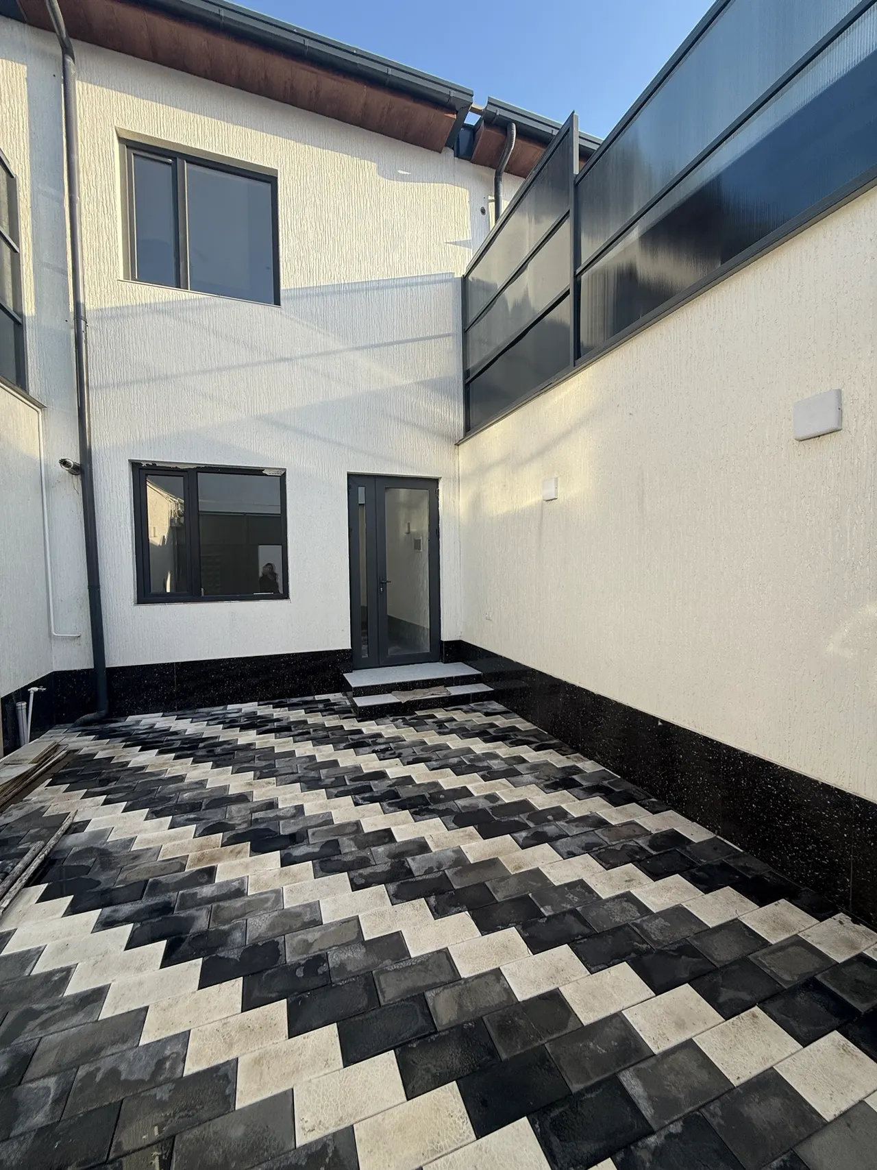 Sotiladi 4 xonali hovli uy, 1,2 sotix, 155 m², 2 qavatli — Sergeli tumani