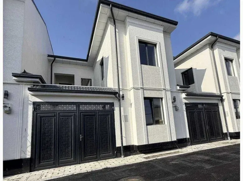 Сотилади 5 хонали ҳовли уй, 1.3 сотих, 190 м² — Сергели тумани