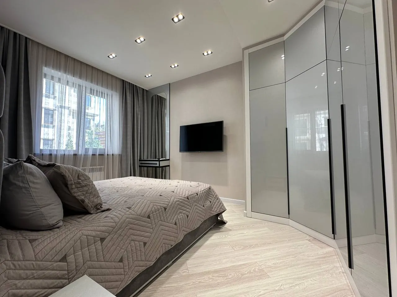 Продаётся 3-комнатная квартира, 100 м², 1/7 этаж — Мирзо-Улугбекский район