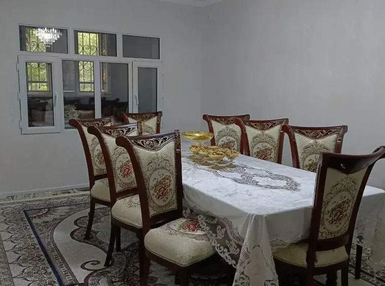 Продаётся 3-комнатная квартира, 73 м², 1/4 этаж — Яшнабадский район