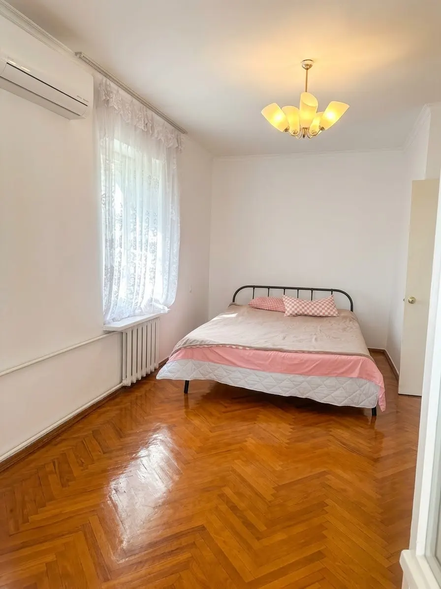 Sotiladi 1 xonali kvartira, 45 m², 4/4 qavat — Mirzo Ulugʻbek tumani