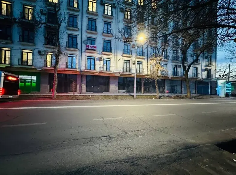 Сдаётся коммерческое помещение, 246 м²