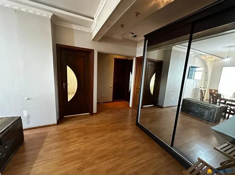 Sotiladi 3 xonali kvartira, 78 m², 7/9 qavat — Toshkent shahri