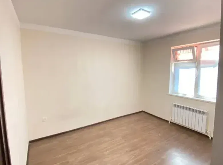 Сотилади 2 хонали квартира, 1/5 қават — Қибрай тумани