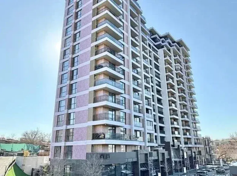 Sotiladi 8 xonali kvartira, 240 m², 3/16 qavat — Yakkasaroy tumani