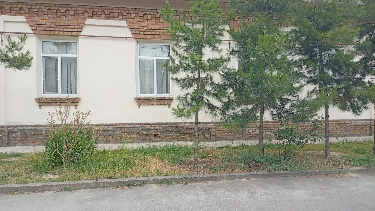 Sotiladi 4 xonali hovli uy, 17 sotix — Yunusobod tumani